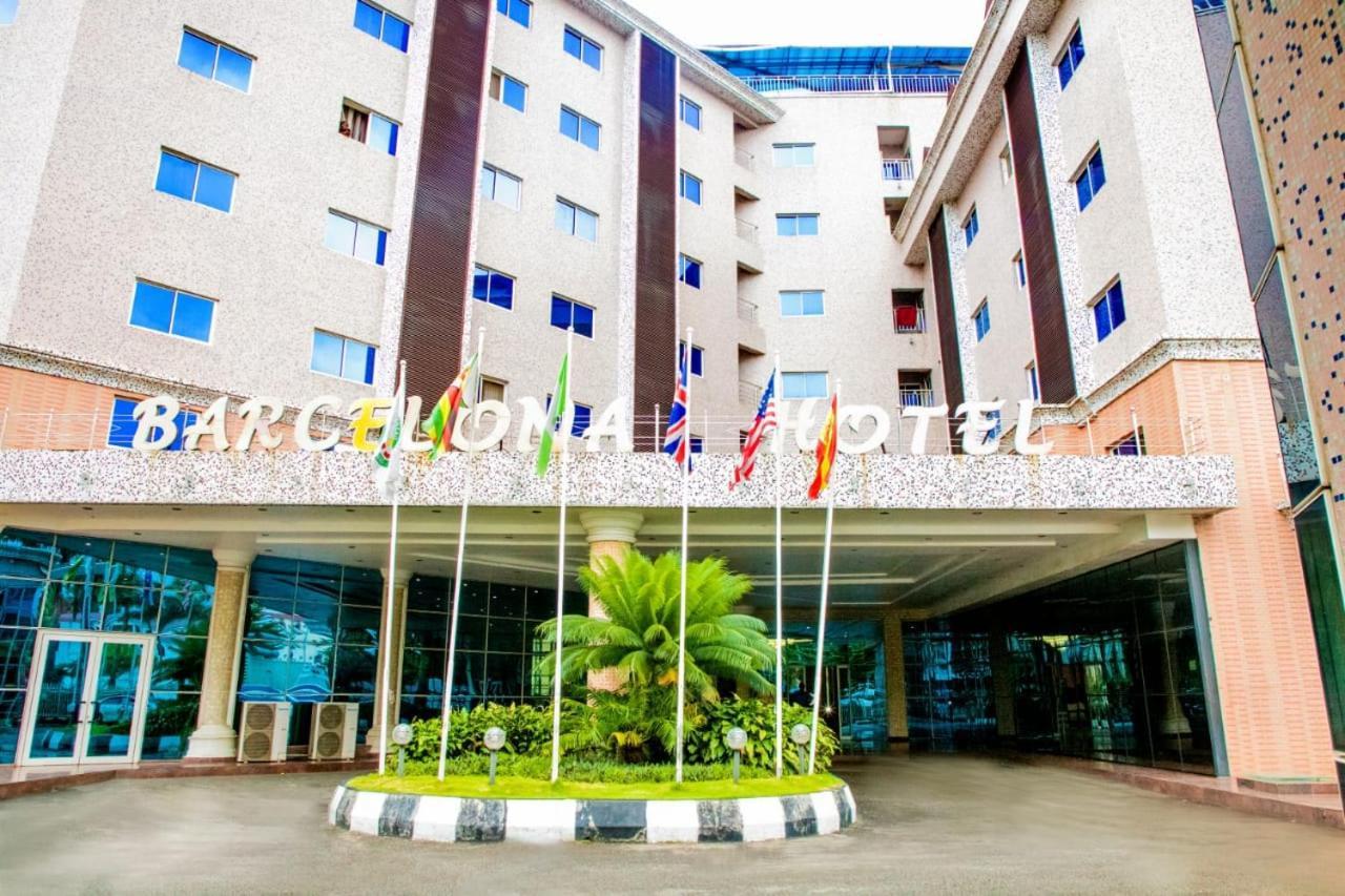 Barcelona Hotels, Abuja Mobushipe Esterno foto