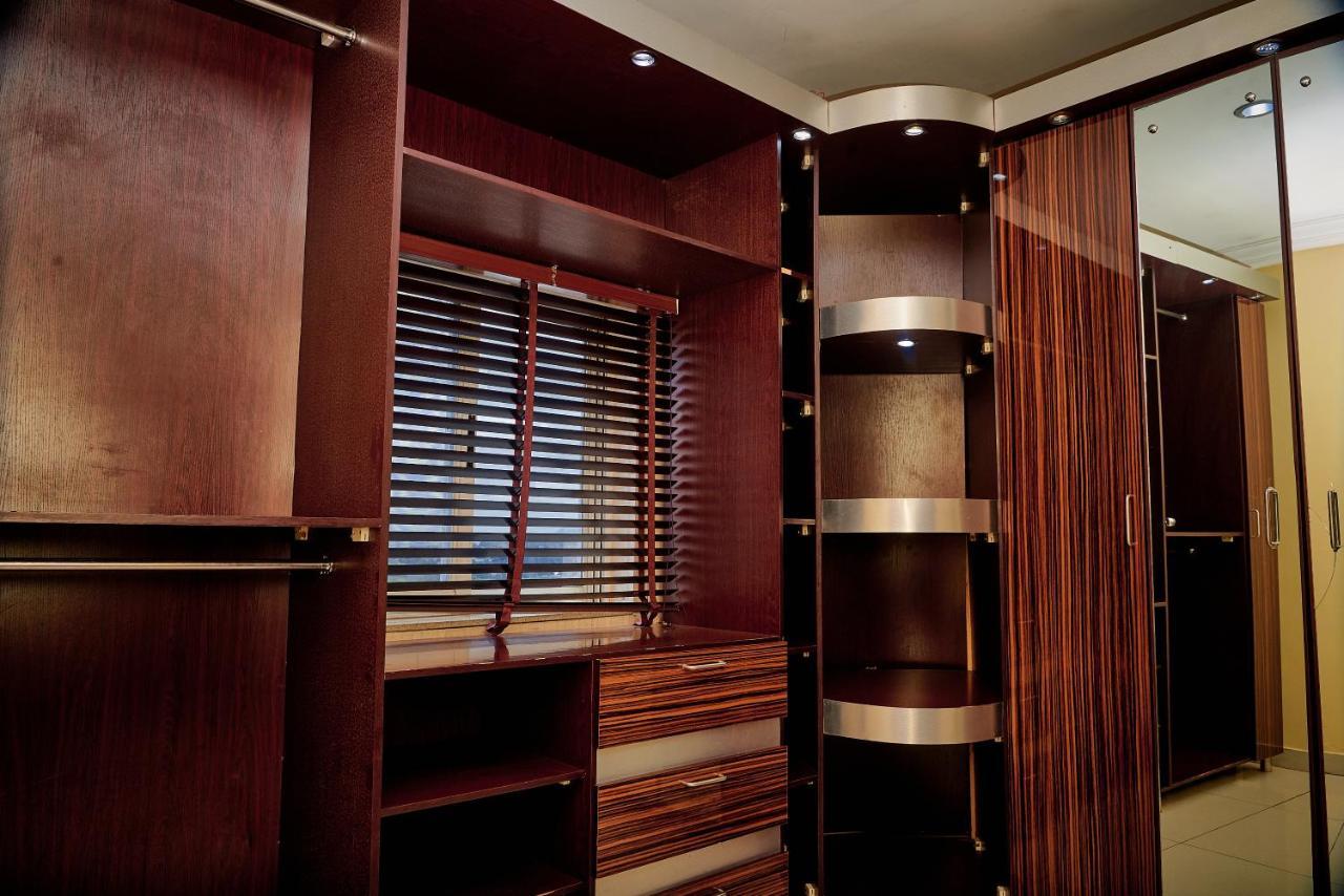 Barcelona Hotels, Abuja Mobushipe Esterno foto
