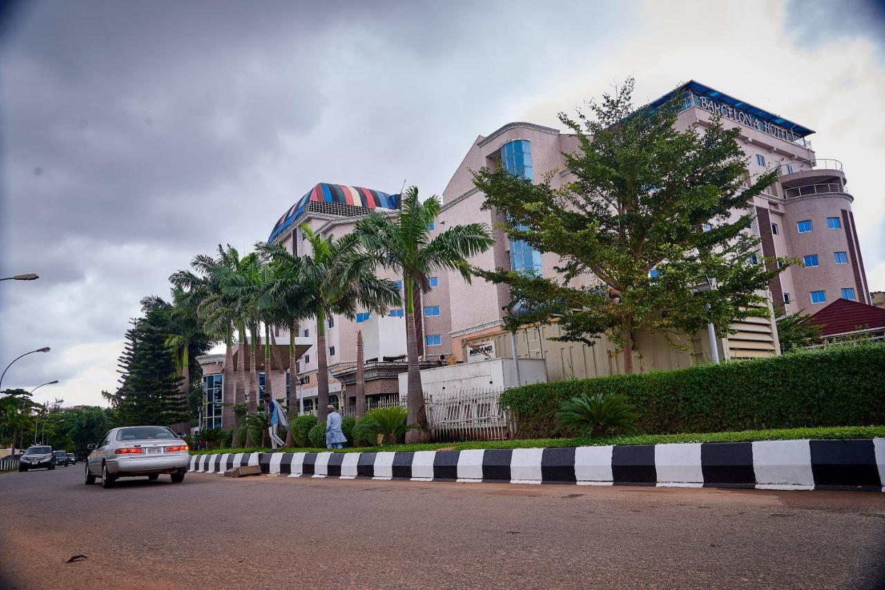 Barcelona Hotels, Abuja Mobushipe Esterno foto