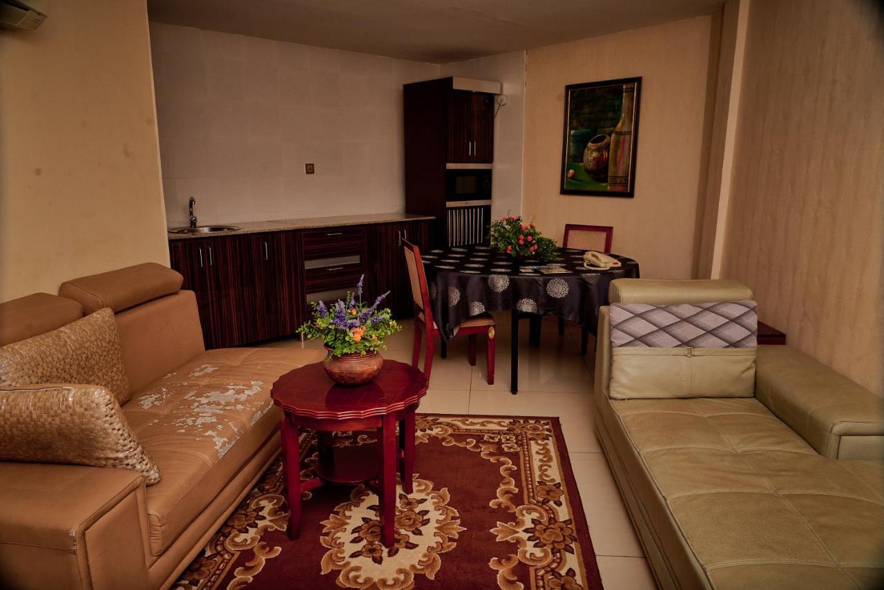 Barcelona Hotels, Abuja Mobushipe Esterno foto