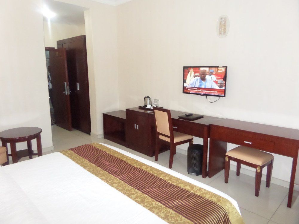 Barcelona Hotels, Abuja Mobushipe Esterno foto